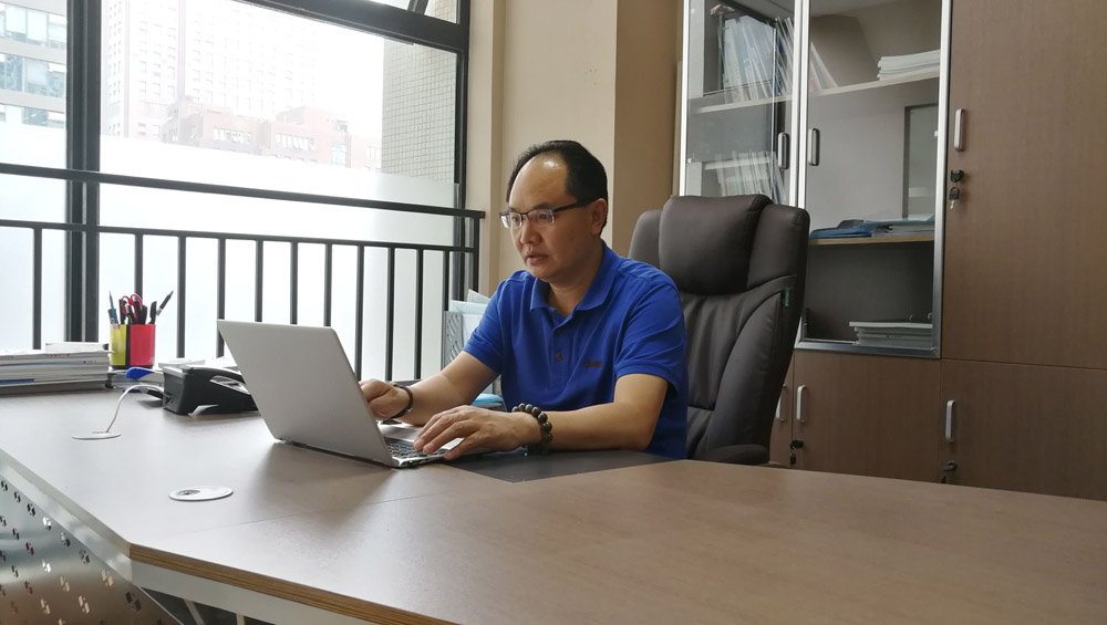 15305848664540803m7Y.jpg clip_image001.jpg